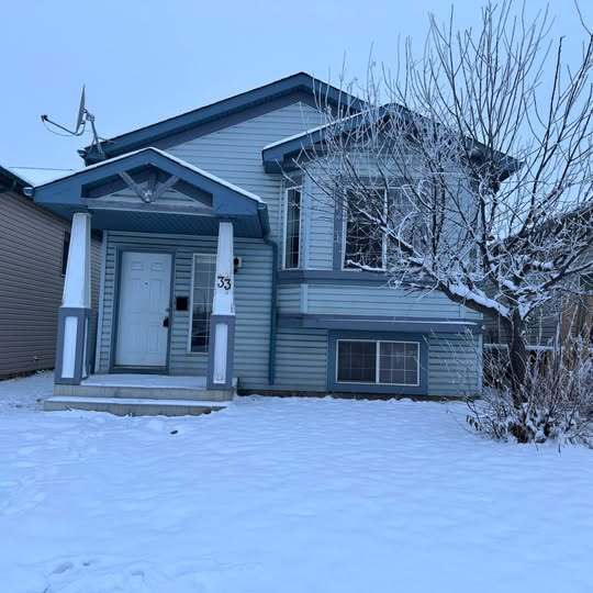 property at 33 Martinvalley Pl NE