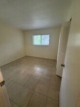 2205 17th Ave SW in Vero Beach, FL - Building Photo - Building Photo