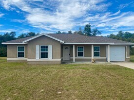 15690 SW 28th Avenue Rd in Ocala, FL - Building Photo