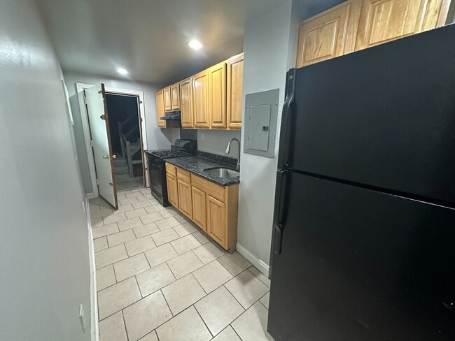 529 Brinton St in Philadelphia, PA - Building Photo - Building Photo