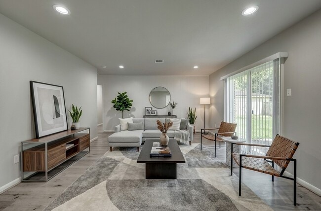 property at 5451 Loch Lomond Dr