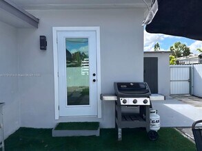 315 NW 106th St in Miami, FL - Building Photo - Building Photo