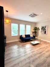 3811 Washington Rd in West Palm Beach, FL - Building Photo - Building Photo