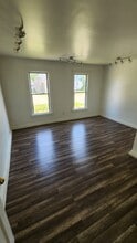 131 Hoyt St, Unit Lower in Dunkirk, NY - Building Photo - Building Photo