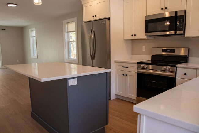 18 Vernon St in Middleboro, MA - Building Photo - Building Photo