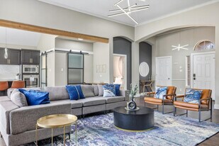 5709 Courtney Cir, Unit SI ID1319942P in Haltom City, TX - Building Photo