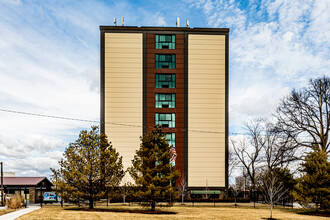 St. Anthony's in Kansas City, MO - Foto de edificio - Building Photo