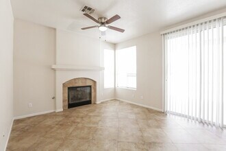 2333 Satellite Beach Dr in Las Vegas, NV - Building Photo - Building Photo
