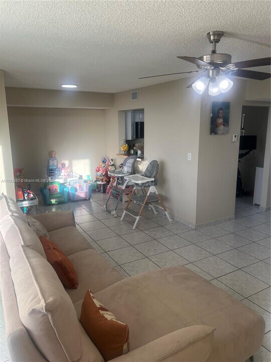 2055 SW 122nd Ave in Miami, FL - Building Photo