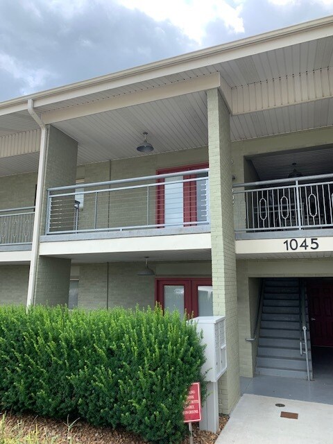 1045 E 10th St in Cookeville, TN - Building Photo
