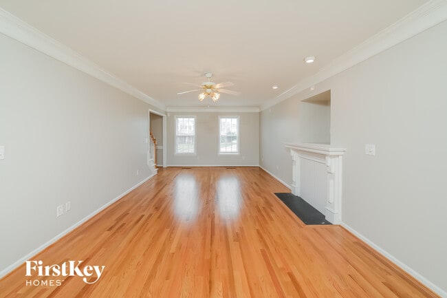 1127 Brown's Run Dr in Kernersville, NC - Foto de edificio - Building Photo