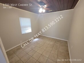 1700 W Cherry St in Tampa, FL - Building Photo - Building Photo