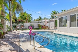 1116 SE 13th Ct in Deerfield Beach, FL - Building Photo