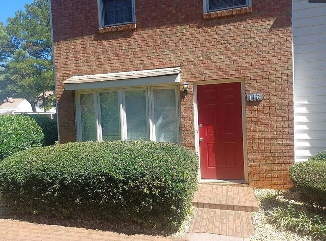 property at 110 Holcomb Ferry Rd