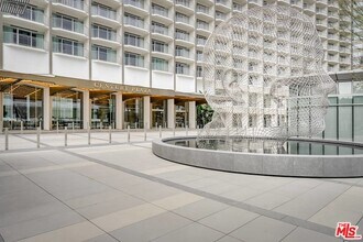 2025 Avenue of the Stars-Unit -208 in Los Angeles, CA - Building Photo - Building Photo