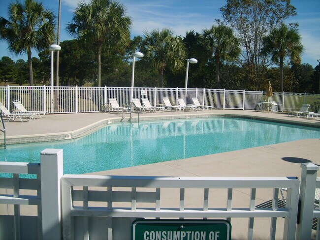 13200 W Newberry Rd-Unit -V-124 in Newberry, FL - Foto de edificio - Building Photo