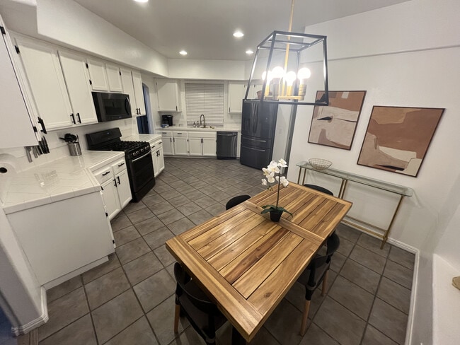 15860 Alisa Viejo Ct, Unit House in Moreno Valley, CA - Foto de edificio - Building Photo