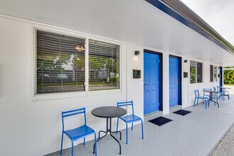 412 NE 4th Ave, Unit SI ID1306994P in Hallandale Beach, FL - Foto de edificio - Building Photo