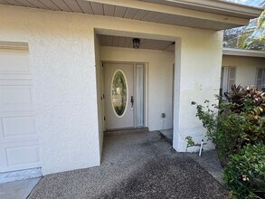 3966 Oakhurst Blvd in Sarasota, FL - Building Photo - Building Photo