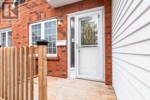 388 Pompano Ct in Oshawa, ON - Building Photo - Building Photo
