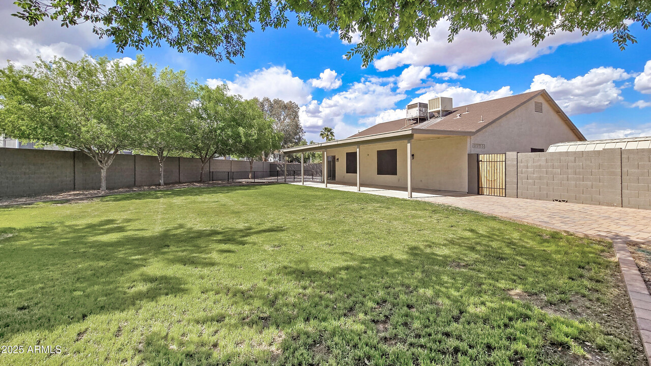 14525 W Lamoille Dr in Surprise, AZ - Foto de edificio