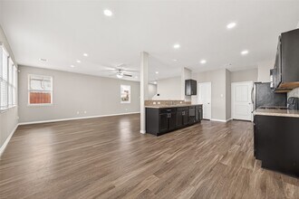 5739 Manning Crk Trl in Katy, TX - Foto de edificio - Building Photo