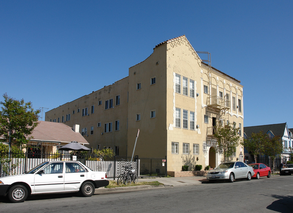 320 N Ardmore Ave Apartments in Los Angeles, CA - Foto de edificio