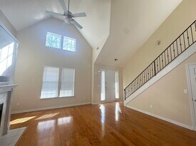 8516 Shady Elm Dr in Memphis, TN - Building Photo