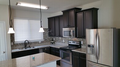 1049 Marietta Ln in Aubrey, TX - Building Photo - Building Photo