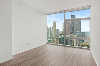 228 E Illinois St in Chicago, IL - Building Photo - Building Photo