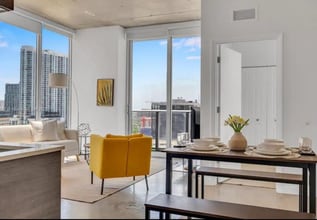 151 SE 1st Ave in Miami, FL - Foto de edificio - Building Photo
