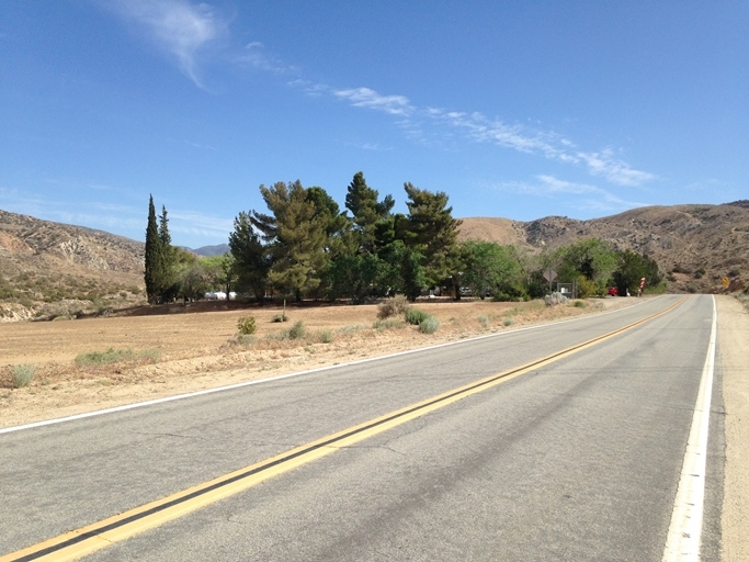 34220 Cheseboro Rd in Palmdale, CA - Building Photo