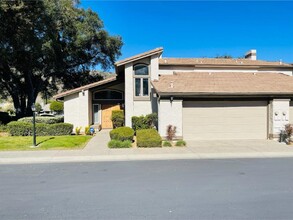 38255 Oaktree Loop in Murrieta, CA - Building Photo - Building Photo