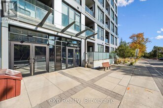 690 King St W in Kitchener, ON - Building Photo - Building Photo