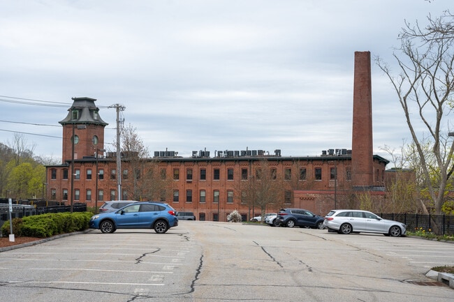 Kettle Brook Lofts in Worcester, MA - Foto de edificio - Building Photo