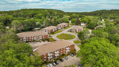 Lonvale Gardens in Amesbury, MA - Foto de edificio - Building Photo