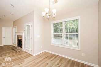 142 Hunterian Pl in Newnan, GA - Building Photo - Building Photo