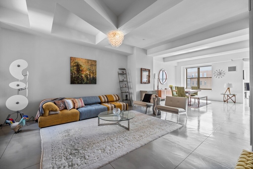 1166 Washington St in Boston, MA - Building Photo