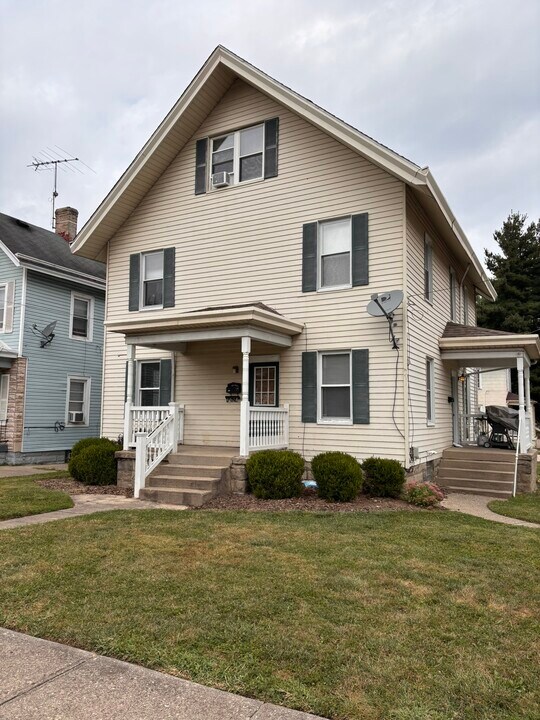 1836 Elm Ave, Unit #1 in Cincinnati, OH - Foto de edificio
