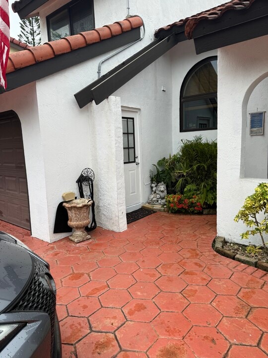 6420 SW 127th Pl in Miami, FL - Building Photo