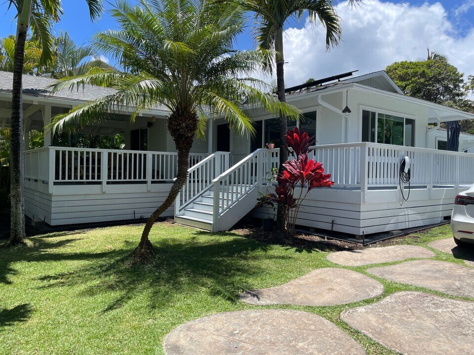 1453 Aalapapa Dr in Kailua, HI - Building Photo
