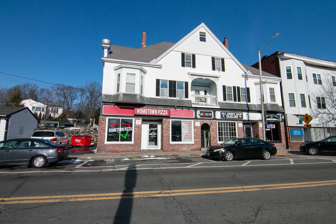 21 Essex St, Unit 1 in Saugus, MA - Building Photo