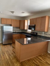 55 S 12th St, Unit 2 in Newark, NJ - Building Photo - Building Photo