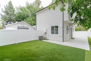 9035 Rathburn Ave in Los Angeles, CA - Building Photo