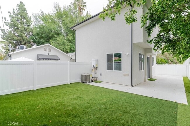 property at 9035 Rathburn Ave