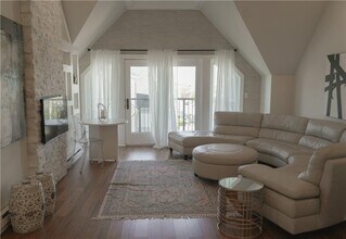 580 Thames St in Newport, RI - Building Photo - Building Photo