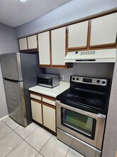 2866 S University Dr in Davie, FL - Building Photo - Building Photo