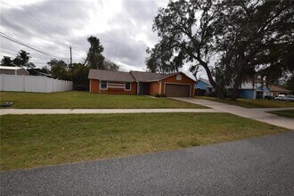 2585 Derby Dr in Deltona, FL - Building Photo - Building Photo