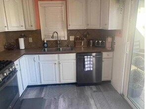 1912 N Baylen St in Pensacola, FL - Building Photo - Building Photo