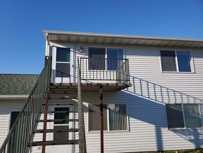 438 Western Ave in Fergus Falls, MN - Building Photo - Building Photo